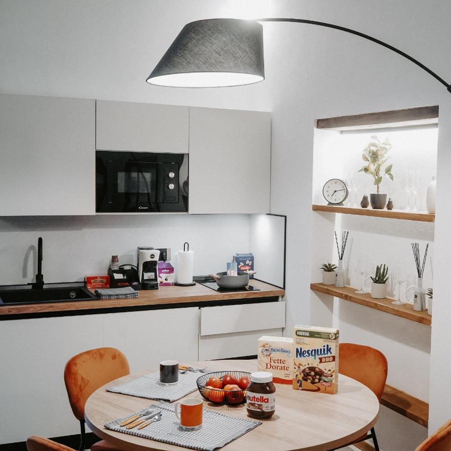 Dislocati Bnb - Jacuzzi Privata - Cucina - Tv60" - Minimal Luxury Марильяно Экстерьер фото
