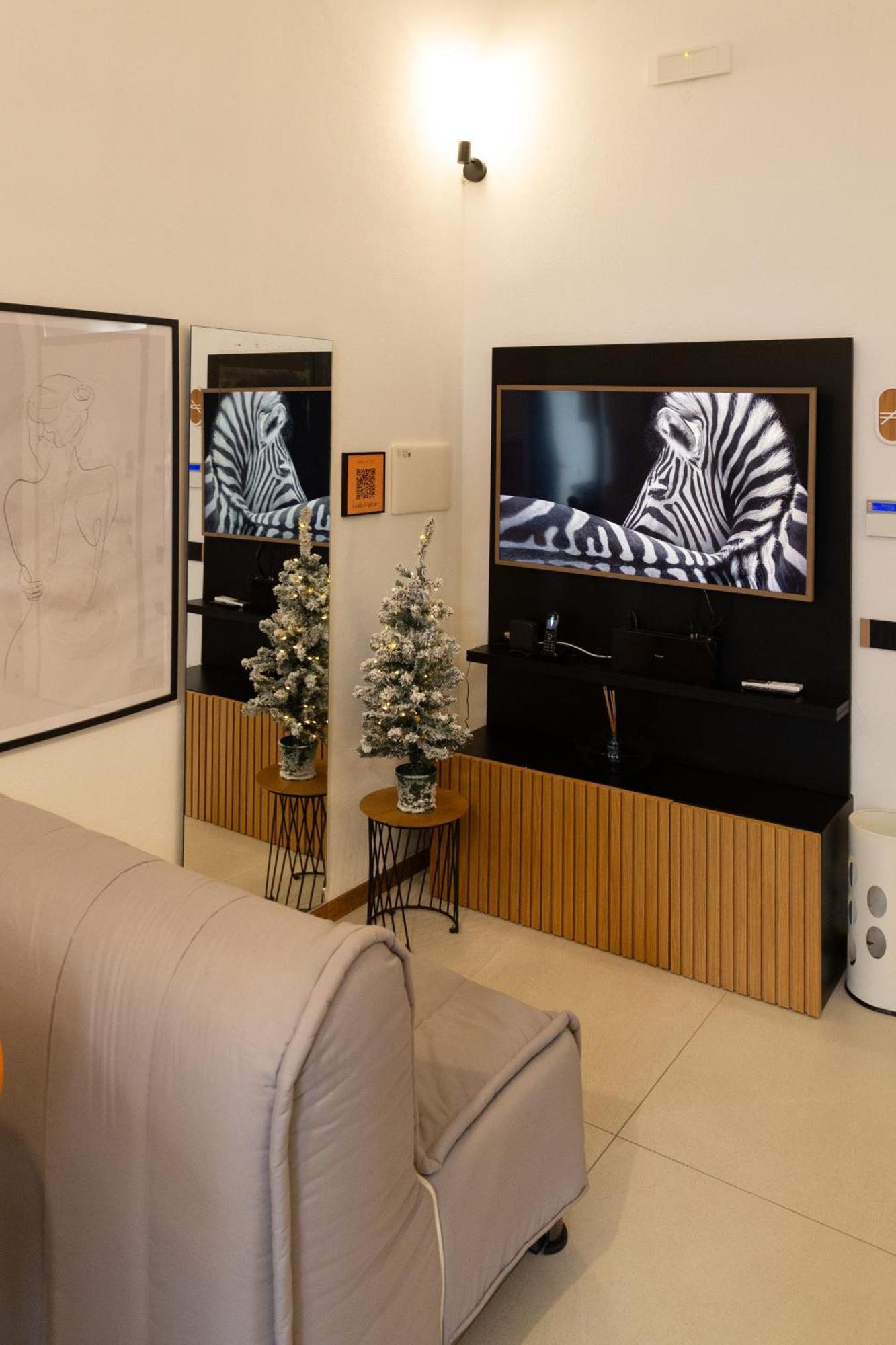 Dislocati Bnb - Jacuzzi Privata - Cucina - Tv60" - Minimal Luxury Марильяно Экстерьер фото